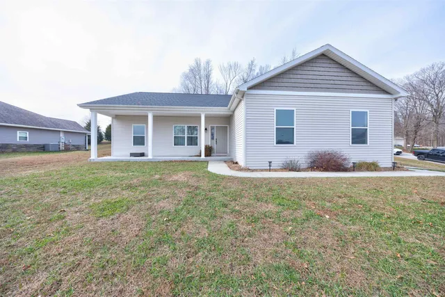 $315,000 | 1911 South A Street, Jasper, IN 47546