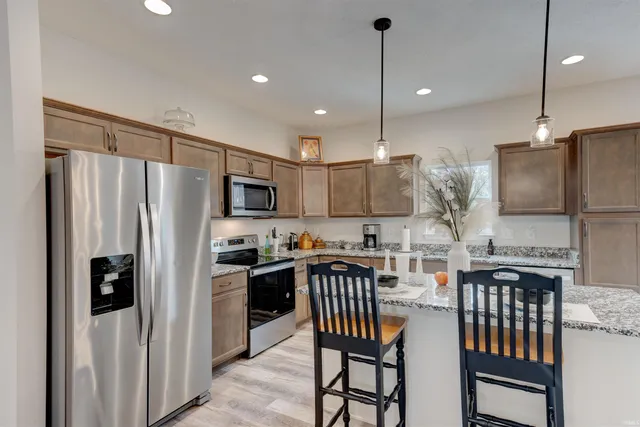 $315,000 | 1911 South A Street, Jasper, IN 47546