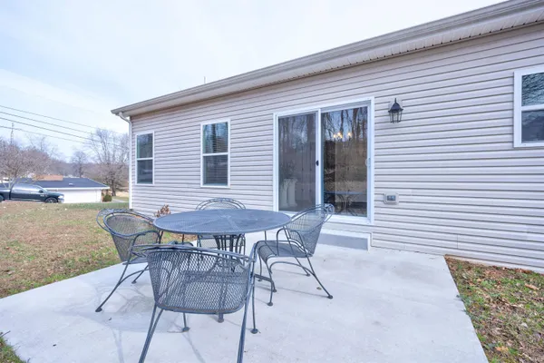 $315,000 | 1911 South A Street, Jasper, IN 47546