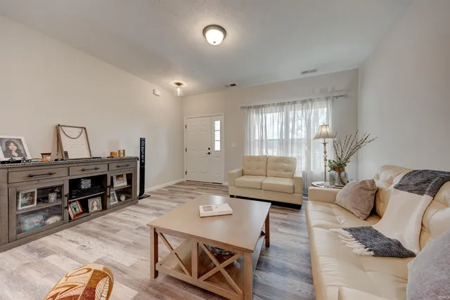 $315,000 | 1911 South A Street, Jasper, IN 47546