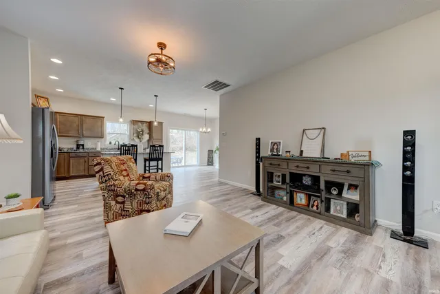 $315,000 | 1911 South A Street, Jasper, IN 47546