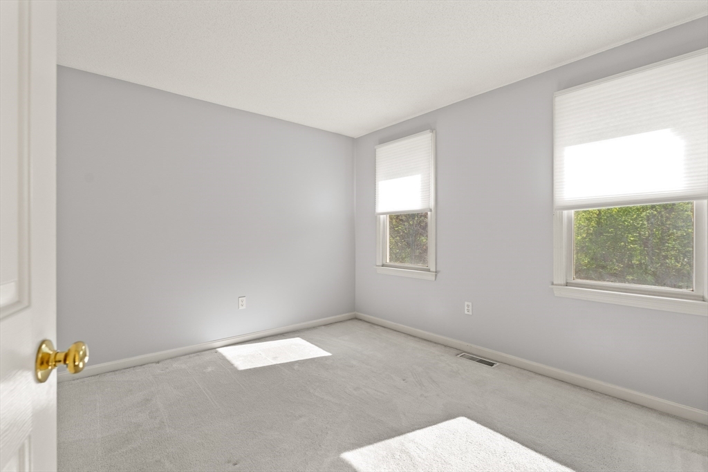 11 Hammond Farm Road Haverhill, MA 01832 - Photo 17 of 24