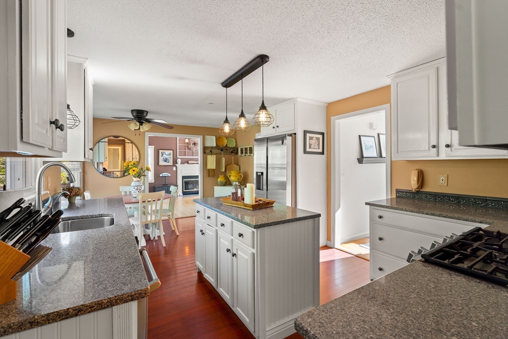 11 Hammond Farm Road Haverhill, MA 01832 - Photo 6 of 24