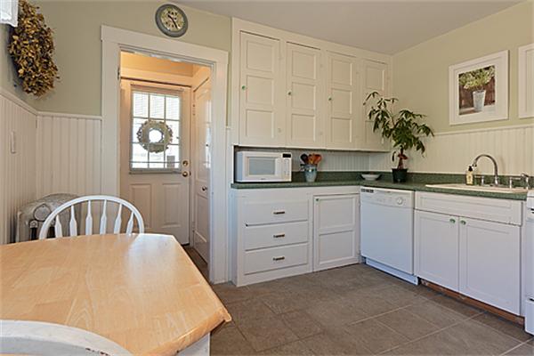 2 Howe Street Watertown, MA 02472 - Photo 8 of 21 Gallery Image 8