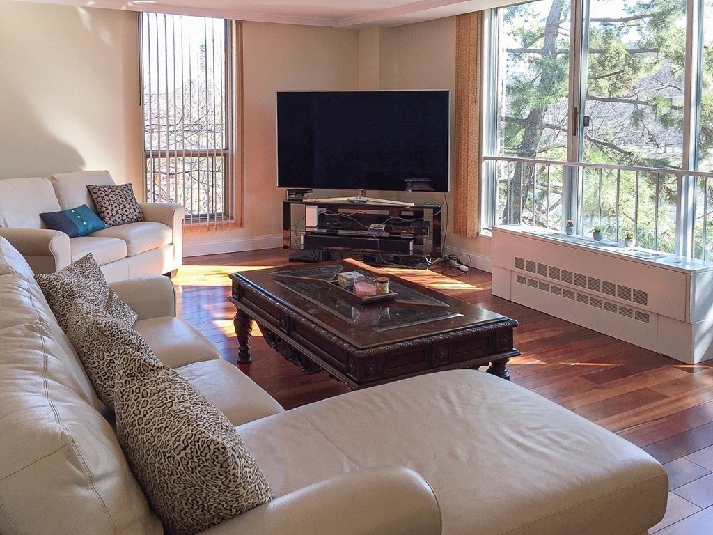 99 Pond Avenue, Unit 423 Brookline, MA 02445 - Photo 7 of 30