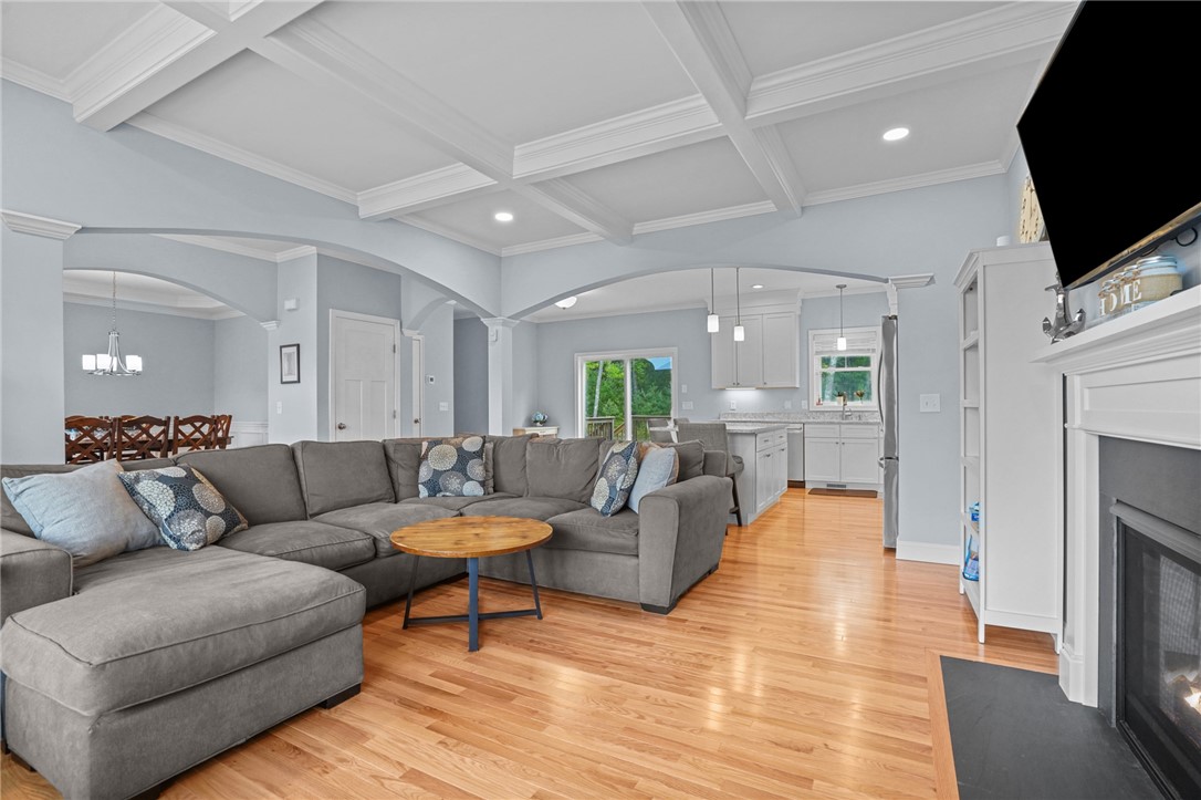 4 Overlook Circle Coventry, RI 02816 - Photo 12 of 50