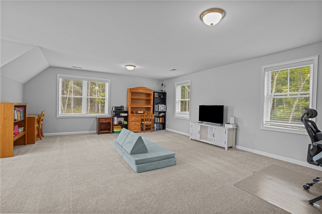 4 Overlook Circle Coventry, RI 02816 - Photo 30 of 50