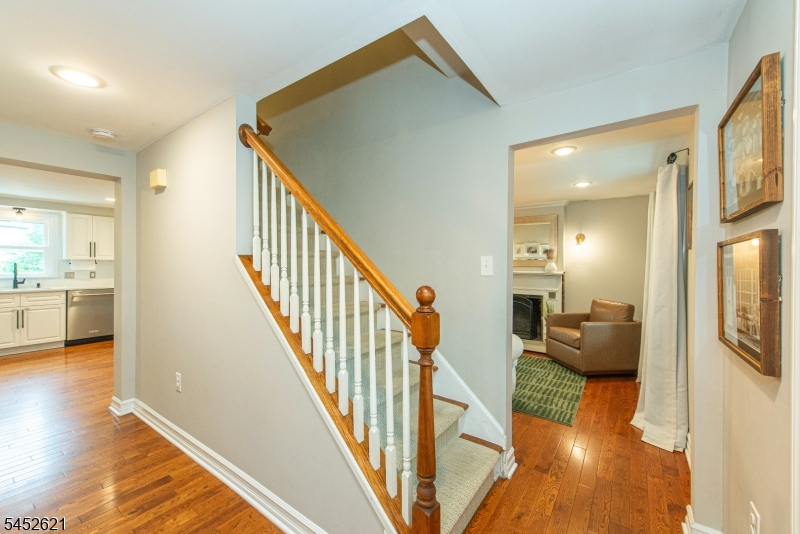 8 Southview Road Randolph, NJ 07869 - Photo 6 of 46 Gallery Image 6