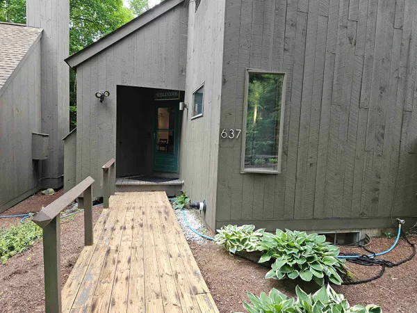 $299,900 | 637 Marmot Lane, Grantham, NH 03753
