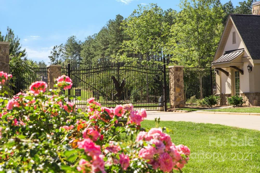 4379 Persimmon Road Lancaster, SC 29720 - Photo 4 of 6 Gallery Image 4