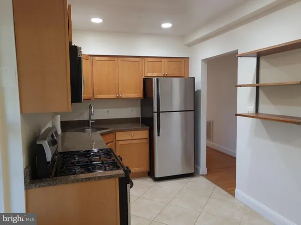 $2,500 | 400 Commonwealth Avenue, Unit 307, Alexandria, VA 22301