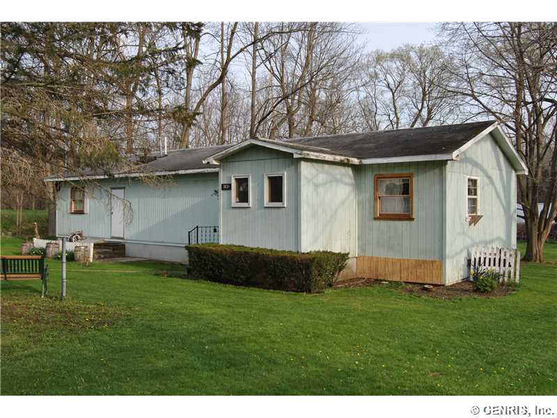 3631 Outlet Road Manchester, NY 14548 - Photo 1 of 1 Exterior Front.