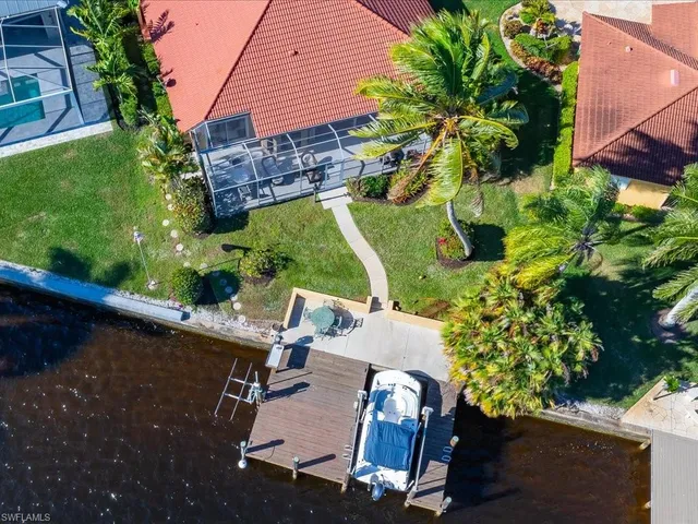 $850,000 | 127 Newport Drive, Naples, FL 34114