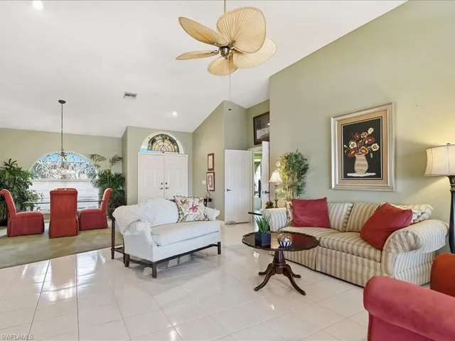 $850,000 | 127 Newport Drive, Naples, FL 34114
