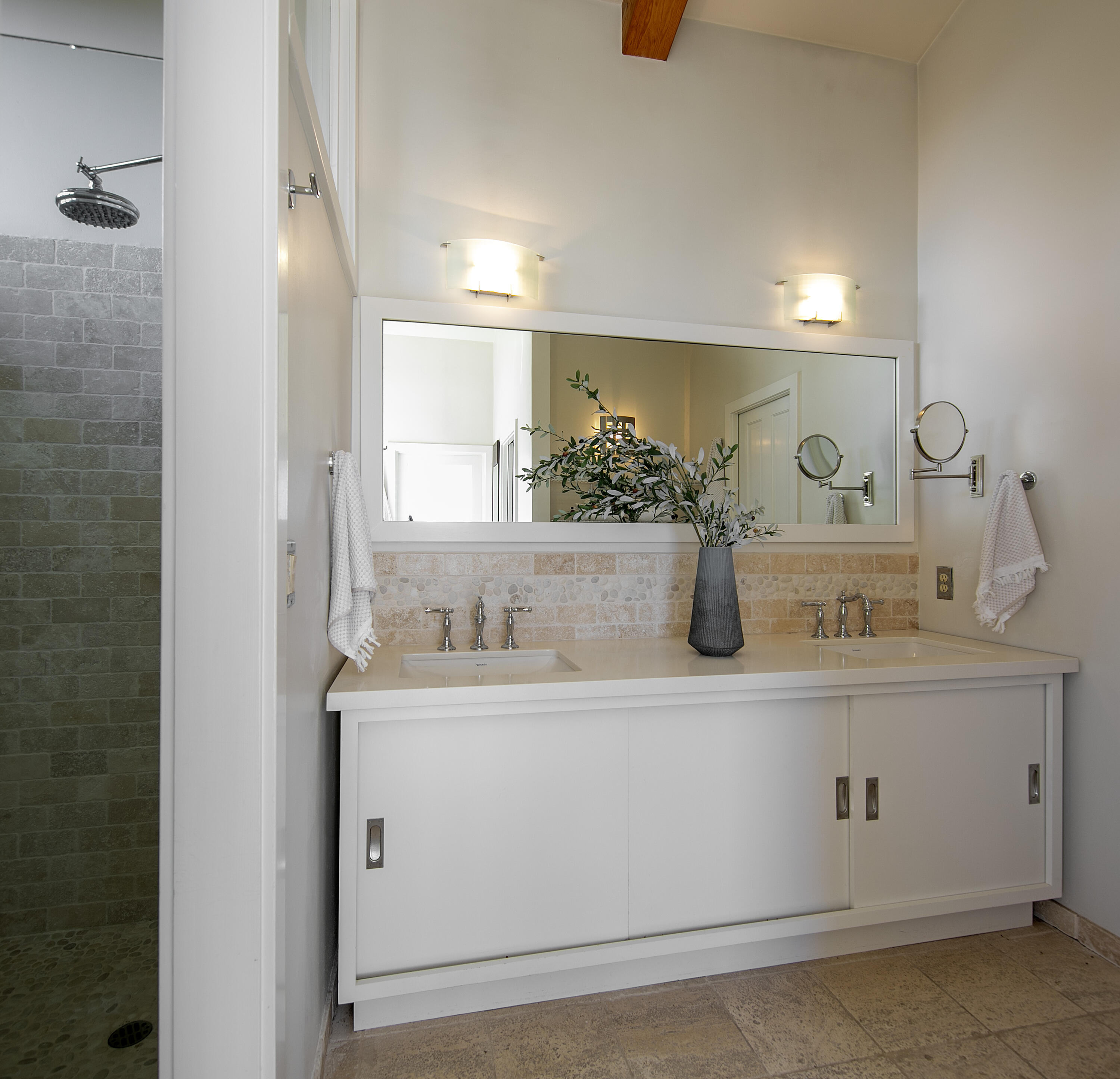 1123 Glenview Road Montecito, CA 93108 - Photo 11 of 21 Primary Bathroom