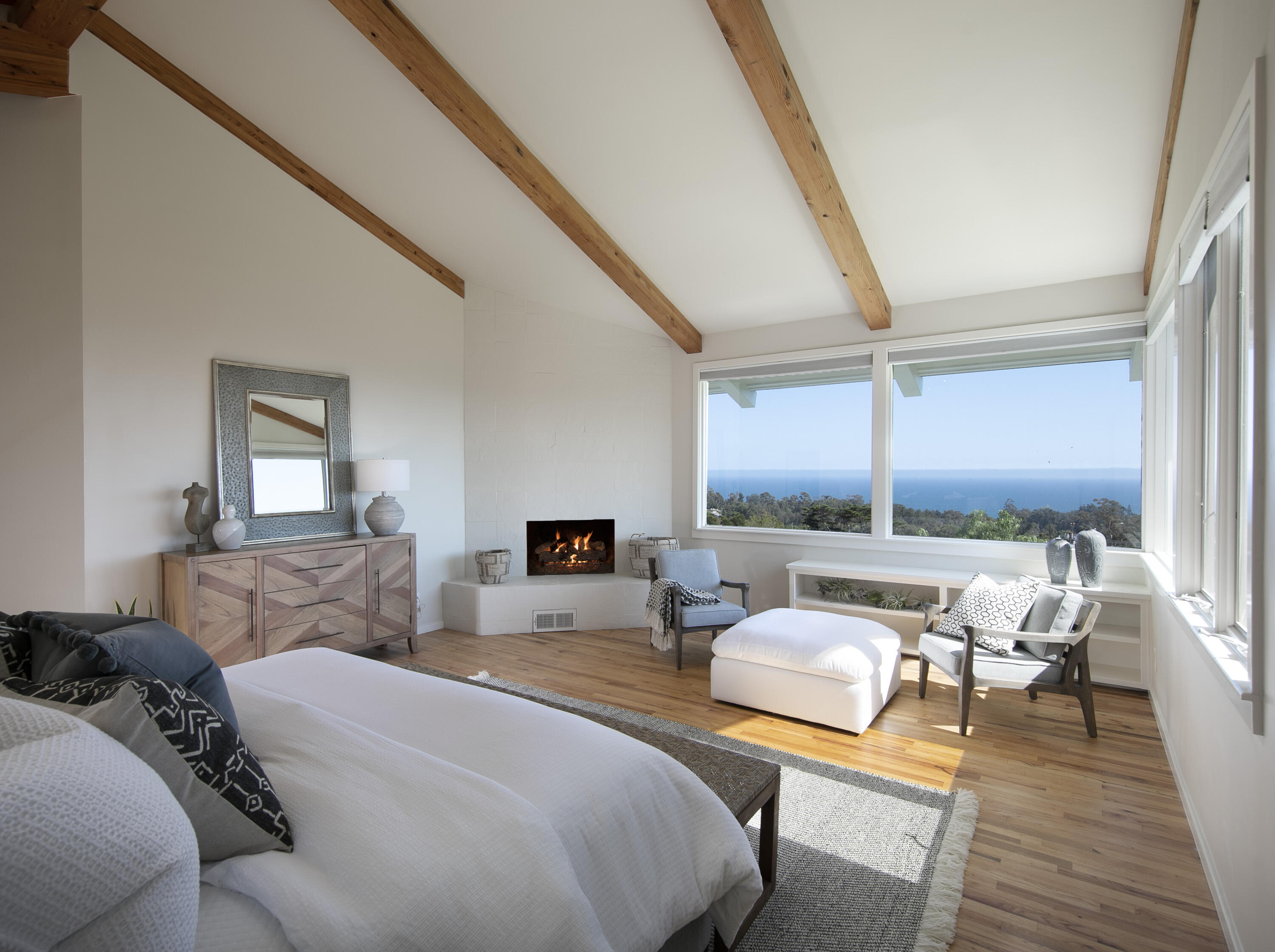 1123 Glenview Road Montecito, CA 93108 - Photo 9 of 21 Primary Bedroom