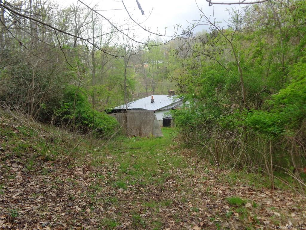 380 Bennett Road Candler, NC 28715 - Photo 5 of 23 Gallery Image 5