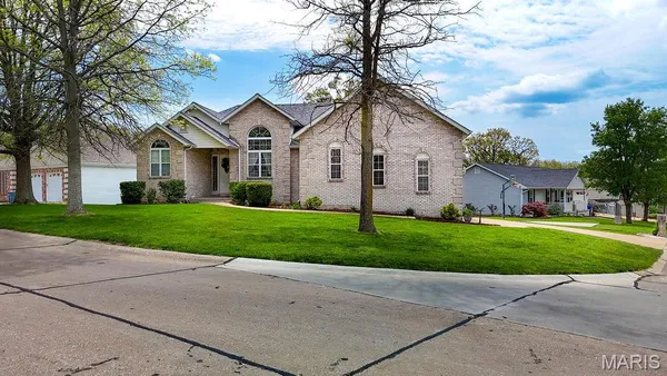 $439,900 | 18 Ashford Place, Festus, MO 63028