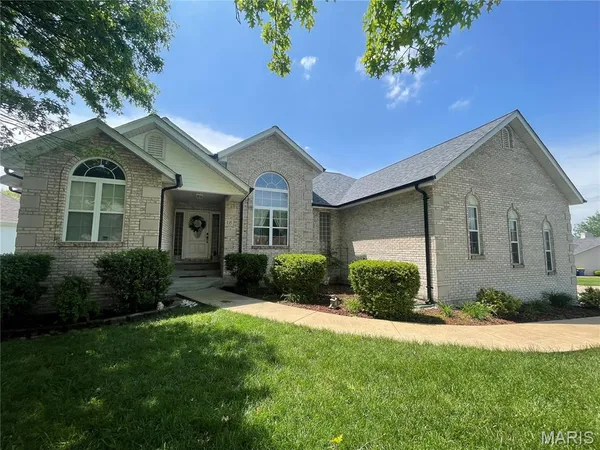 $434,900 | 18 Ashford Place, Festus, MO 63028