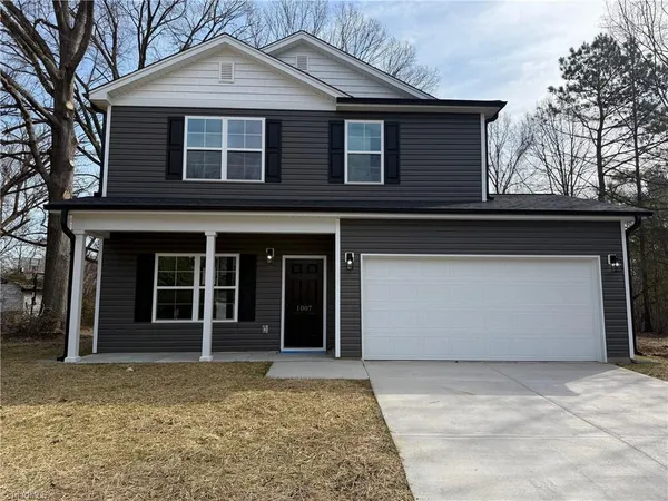 $1,975 | 1007 East Barton Street, Greensboro, NC 27407