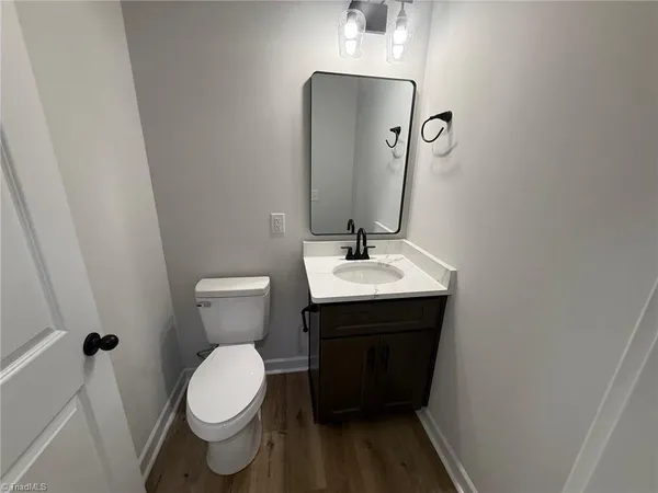 $1,975 | 1007 East Barton Street, Greensboro, NC 27407