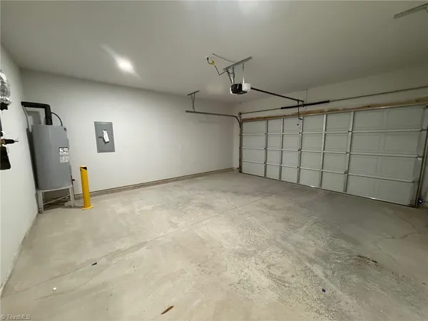 $1,975 | 1007 East Barton Street, Greensboro, NC 27407