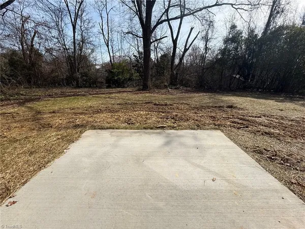 $1,975 | 1007 East Barton Street, Greensboro, NC 27407