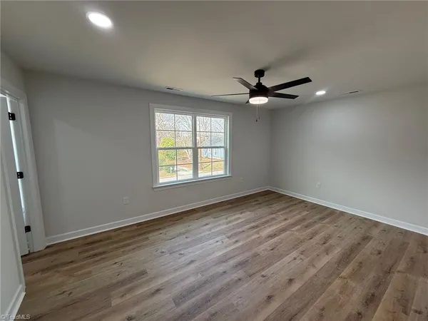 $1,975 | 1007 East Barton Street, Greensboro, NC 27407