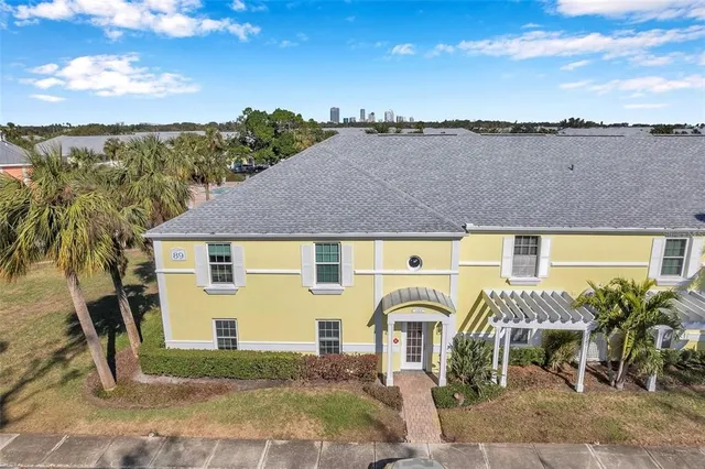 $2,550 | 107 Sea Horse Drive Southeast, Unit A, St. Petersburg, FL 33705