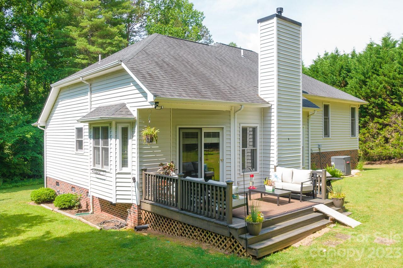 3153 Roland Road Morganton, NC 28655 - Photo 4 of 24 Gallery Image 4
