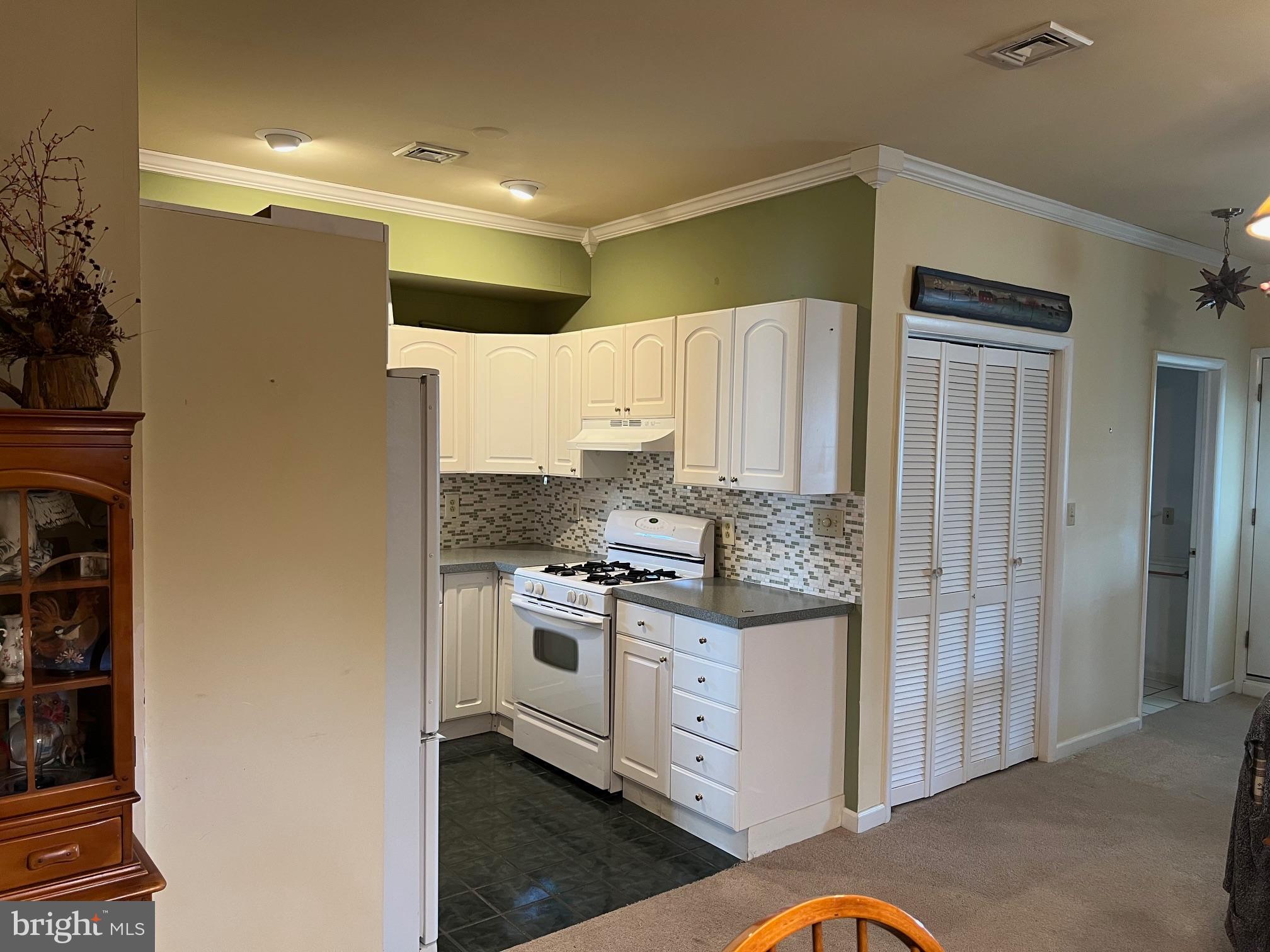 20 Tyrone Avenue Reading, PA 19607 - Photo 8 of 22 Gallery Image 8