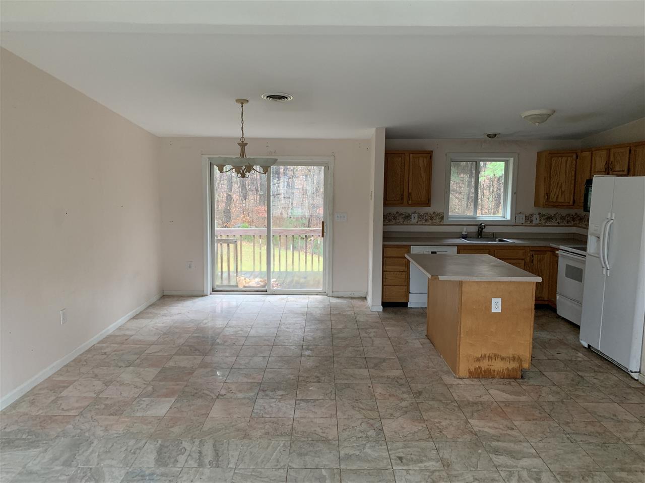 25 Baltimore Road Nashua, NH 03062 - Photo 4 of 12