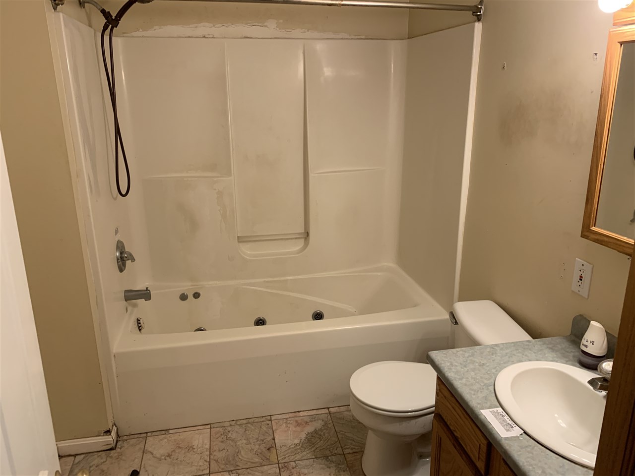 25 Baltimore Road Nashua, NH 03062 - Photo 5 of 12