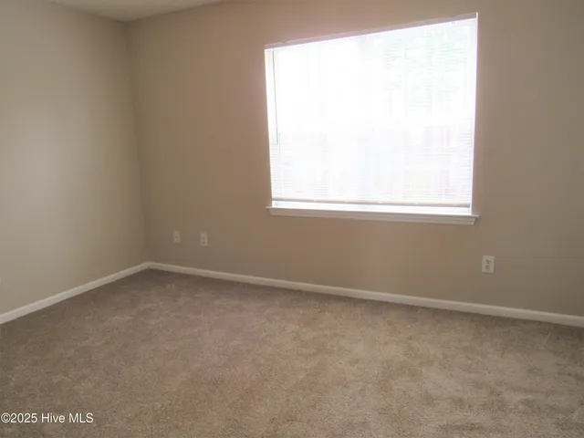 $1,175 | 206 Meadowbrook Lane, Jacksonville, NC 28546