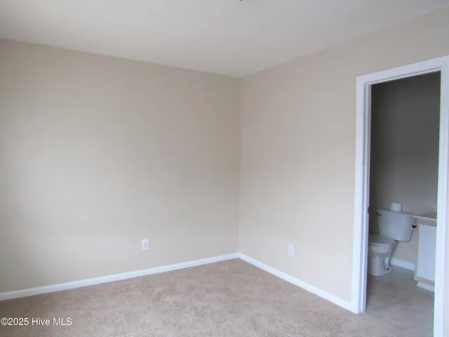 $1,175 | 206 Meadowbrook Lane, Jacksonville, NC 28546