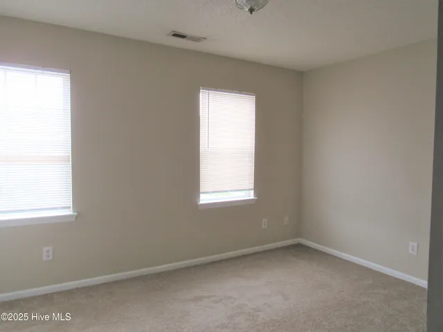 $1,175 | 206 Meadowbrook Lane, Jacksonville, NC 28546