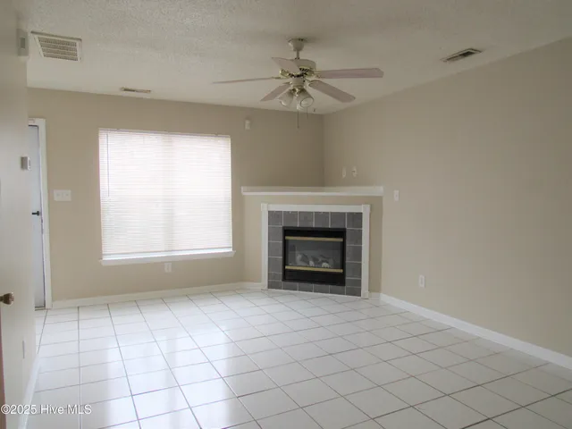 $1,175 | 206 Meadowbrook Lane, Jacksonville, NC 28546