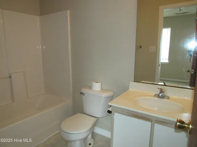 $1,175 | 206 Meadowbrook Lane, Jacksonville, NC 28546