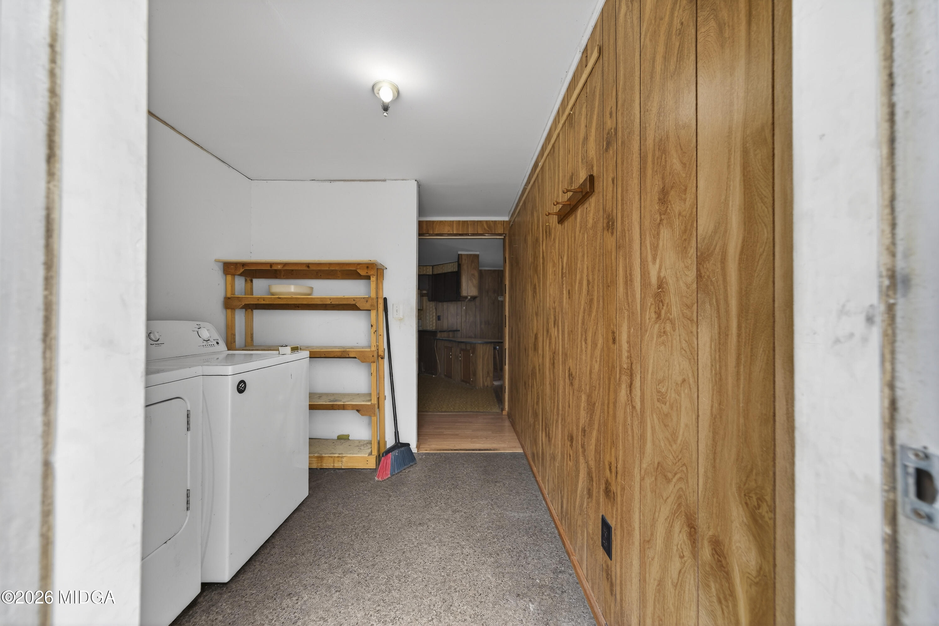 109 Cold Branch Lane Eatonton, GA 31024 - Photo 21 of 35 a view of an entryway with hallway