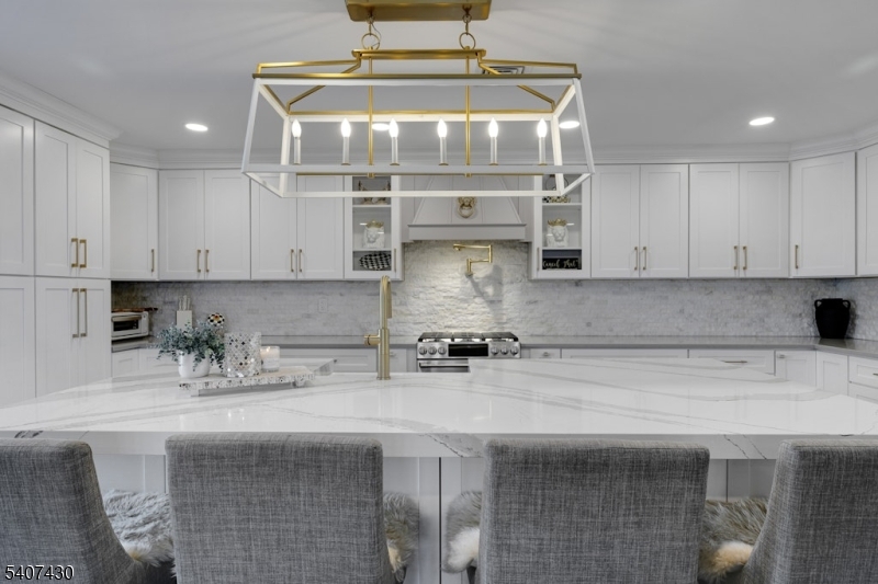 2 Knoll Road Fairfield, NJ 07004 - Photo 13 of 38