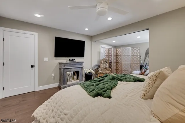 $6,500 | 2 Knoll Road, Fairfield, NJ 07004