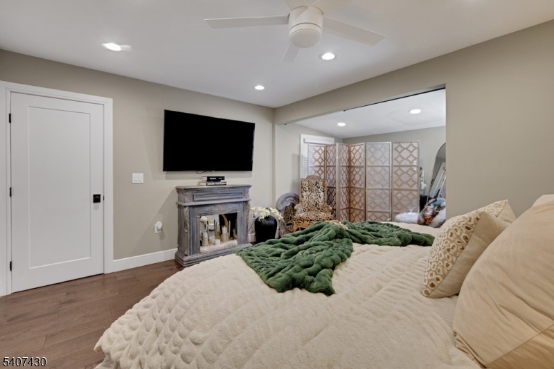 2 Knoll Road Fairfield, NJ 07004 - Photo 22 of 38