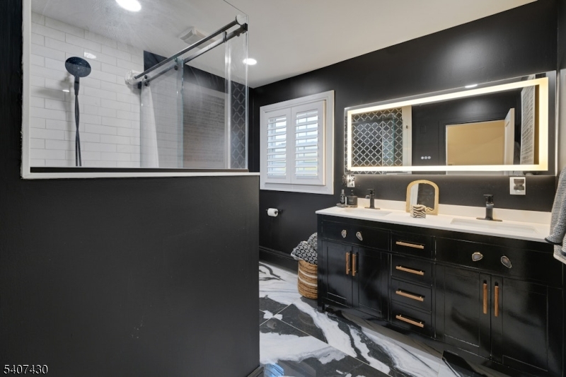 2 Knoll Road Fairfield, NJ 07004 - Photo 23 of 38