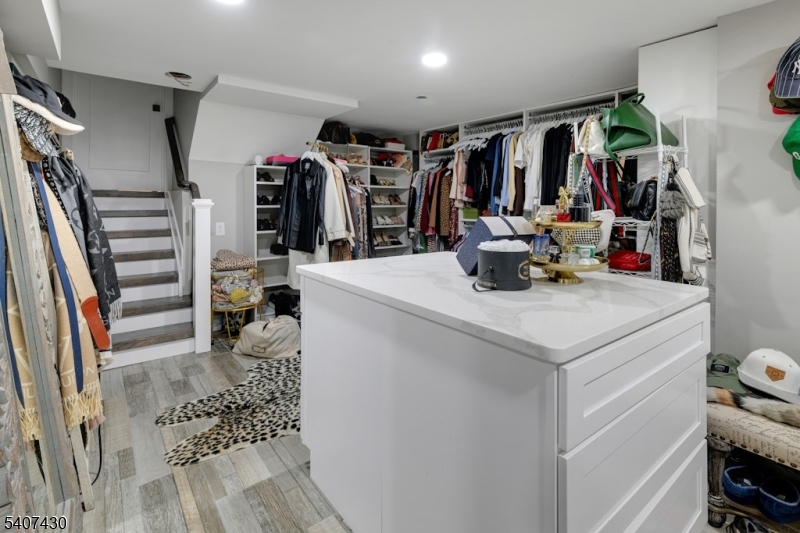 2 Knoll Road Fairfield, NJ 07004 - Photo 26 of 38