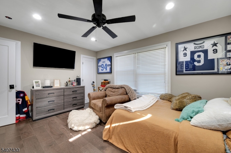 2 Knoll Road Fairfield, NJ 07004 - Photo 32 of 38