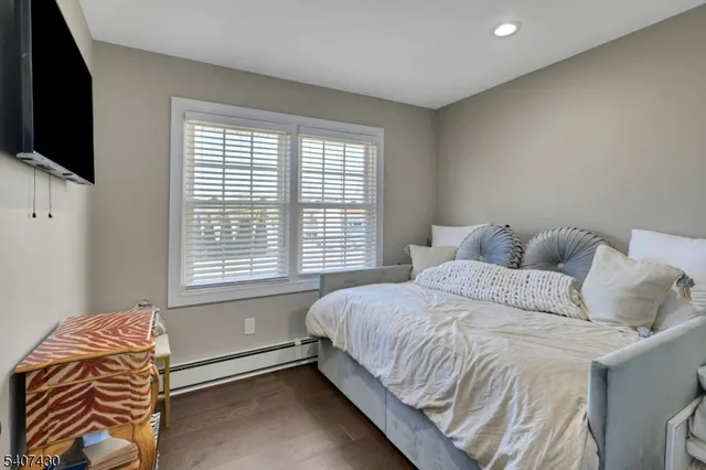 $6,500 | 2 Knoll Road, Fairfield, NJ 07004