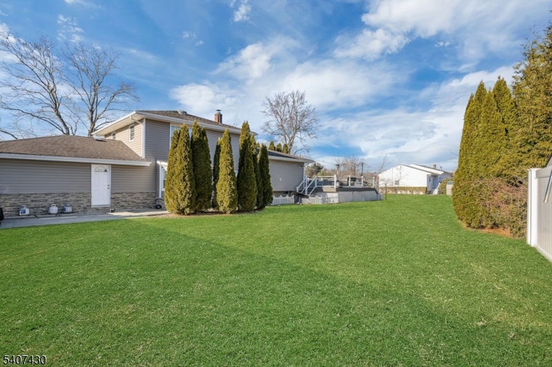 2 Knoll Road Fairfield, NJ 07004 - Photo 35 of 38