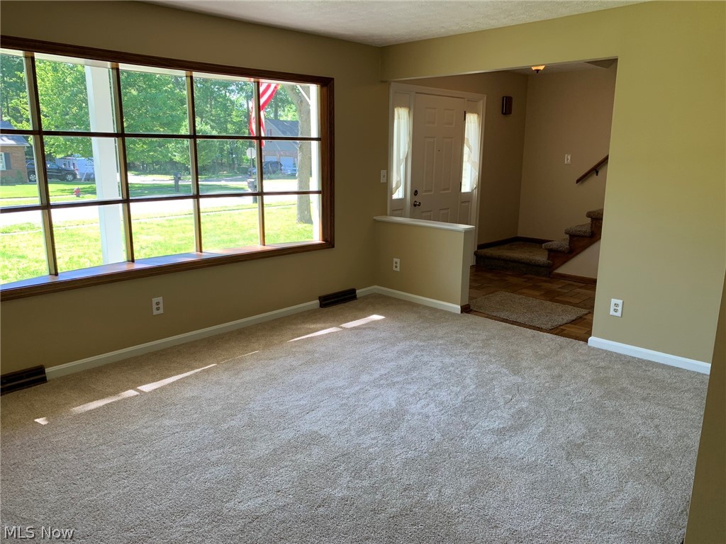 3855 Greentree Road Stow, OH 44224 - Photo 6 of 27 Gallery Image 6
