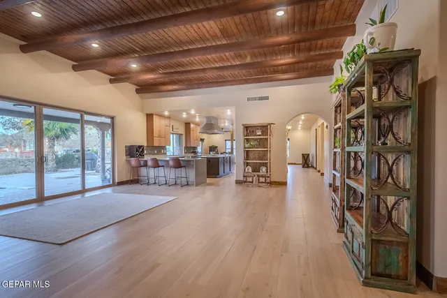 $1,399,000 | 6 Cielo Del Este, Anthony, NM 88021