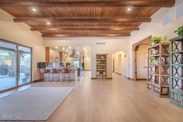 $1,399,000 | 6 Cielo Del Este, Anthony, NM 88021